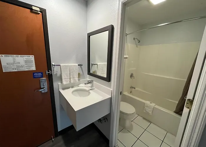 6-urbana, Il Hotel 4*