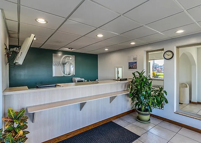 Hotel 6-urbana, Il 4*