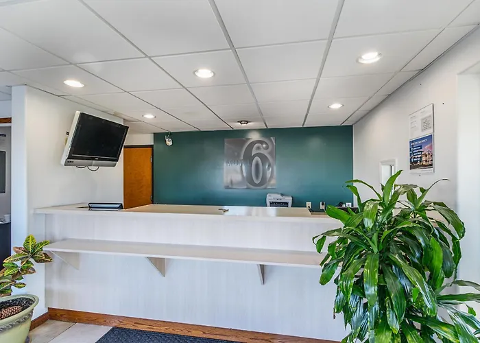 6-urbana, Il 4*