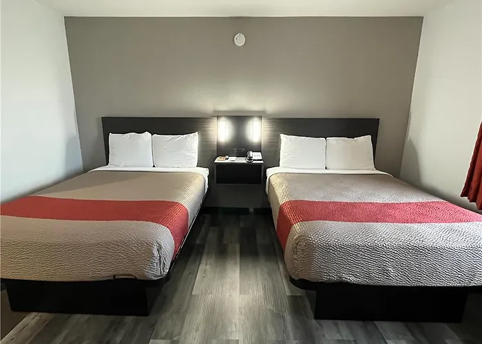 6-urbana, Il Hotel
