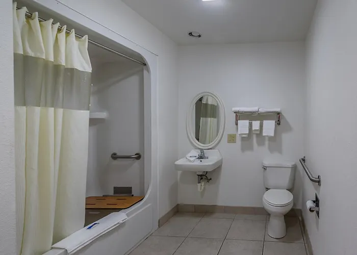 Hotel 6-urbana, Il 4*