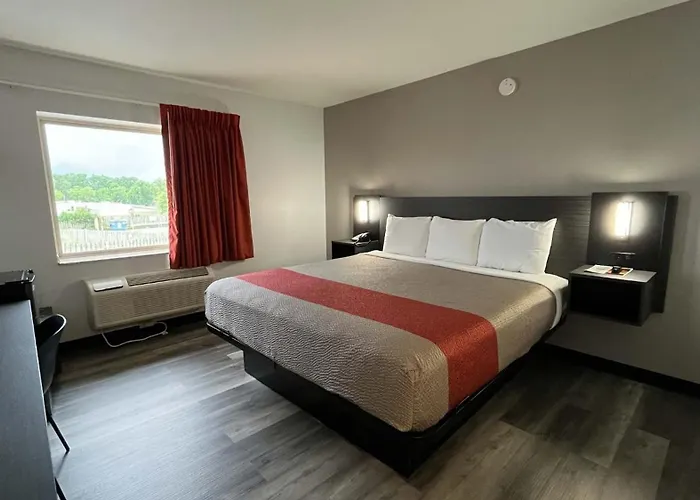 6-urbana, Il Hotel Champaign