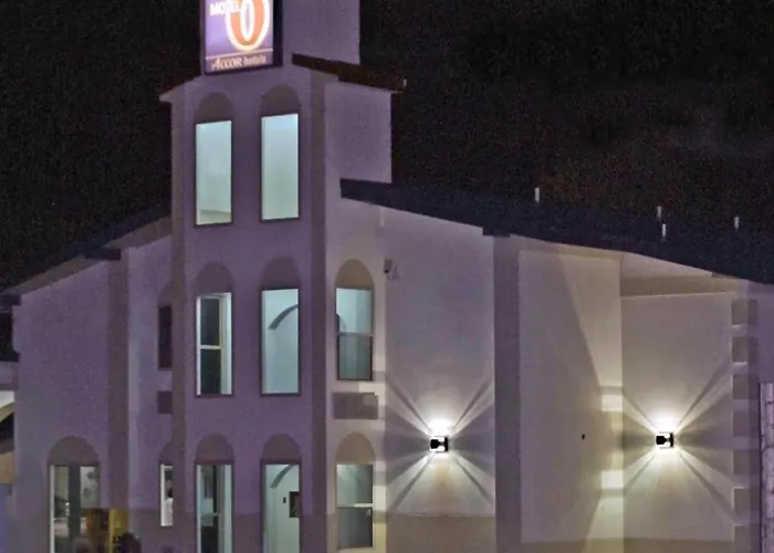 6-urbana, Il Hotel Champaign